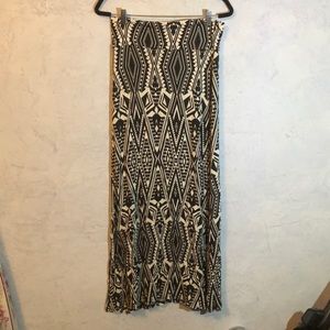 Black and white Aztec print maxi skirt
